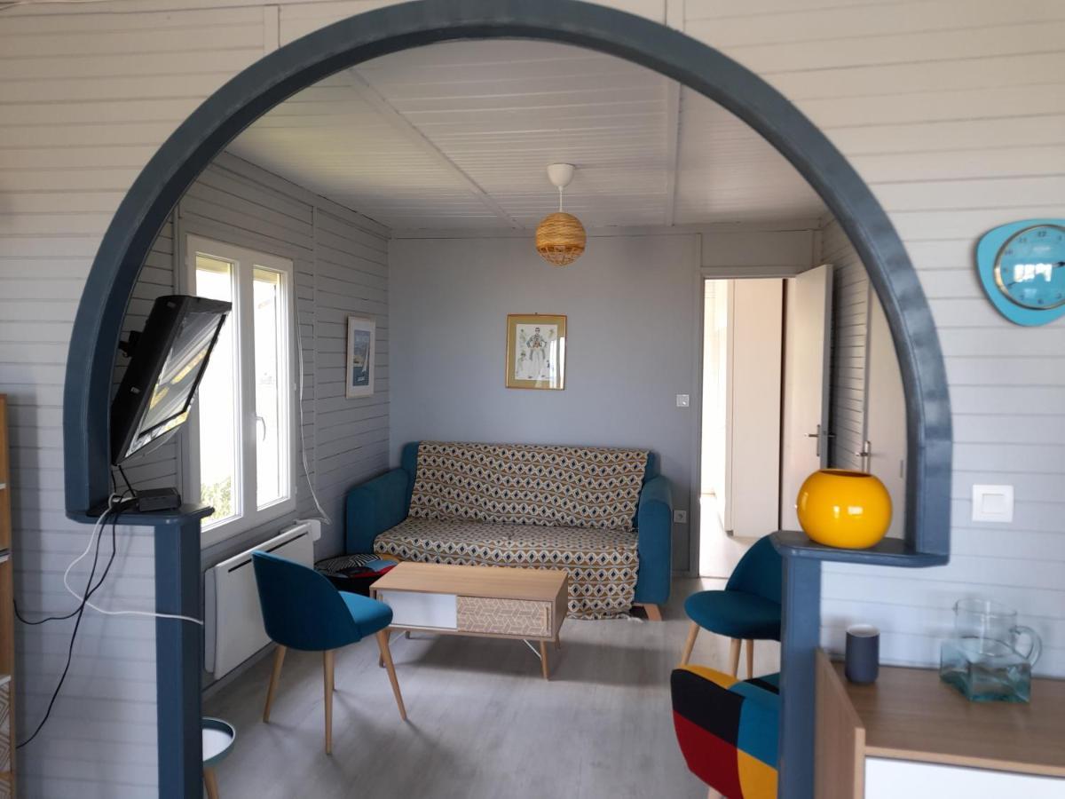 Maison Les Pieds Dans La Mer Quinéville Exterior foto